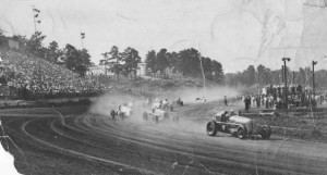 Drivers take the green flag in the AAA Indy Car event at Lakewood on July 4, 1946. Photo courtesy GARHOFA