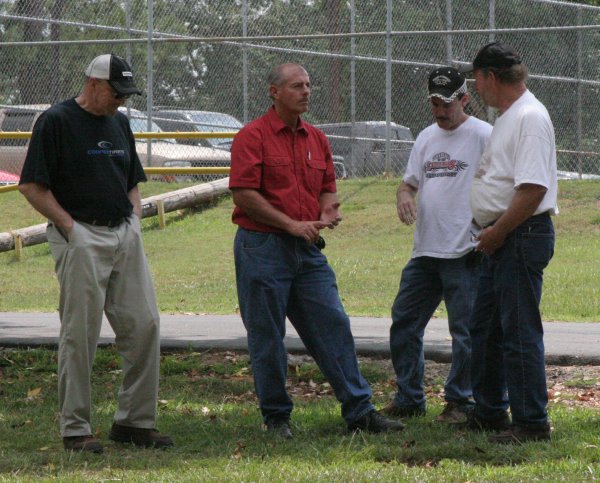 Four former racers discuss old times.