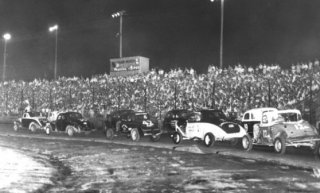 A typical race night at the Peach Bowl from 1953.
